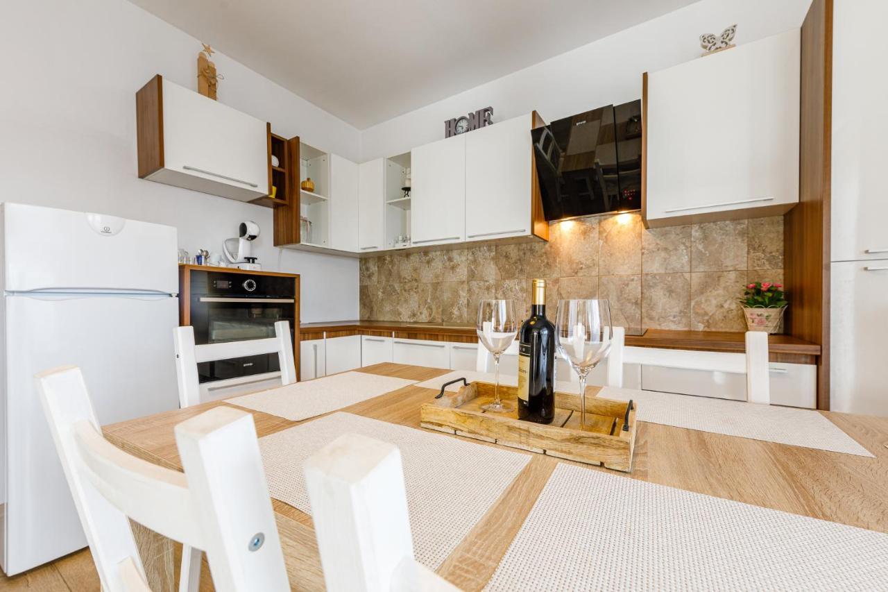 Apartament De Lux Cu Terasa Timişoara Exterior foto